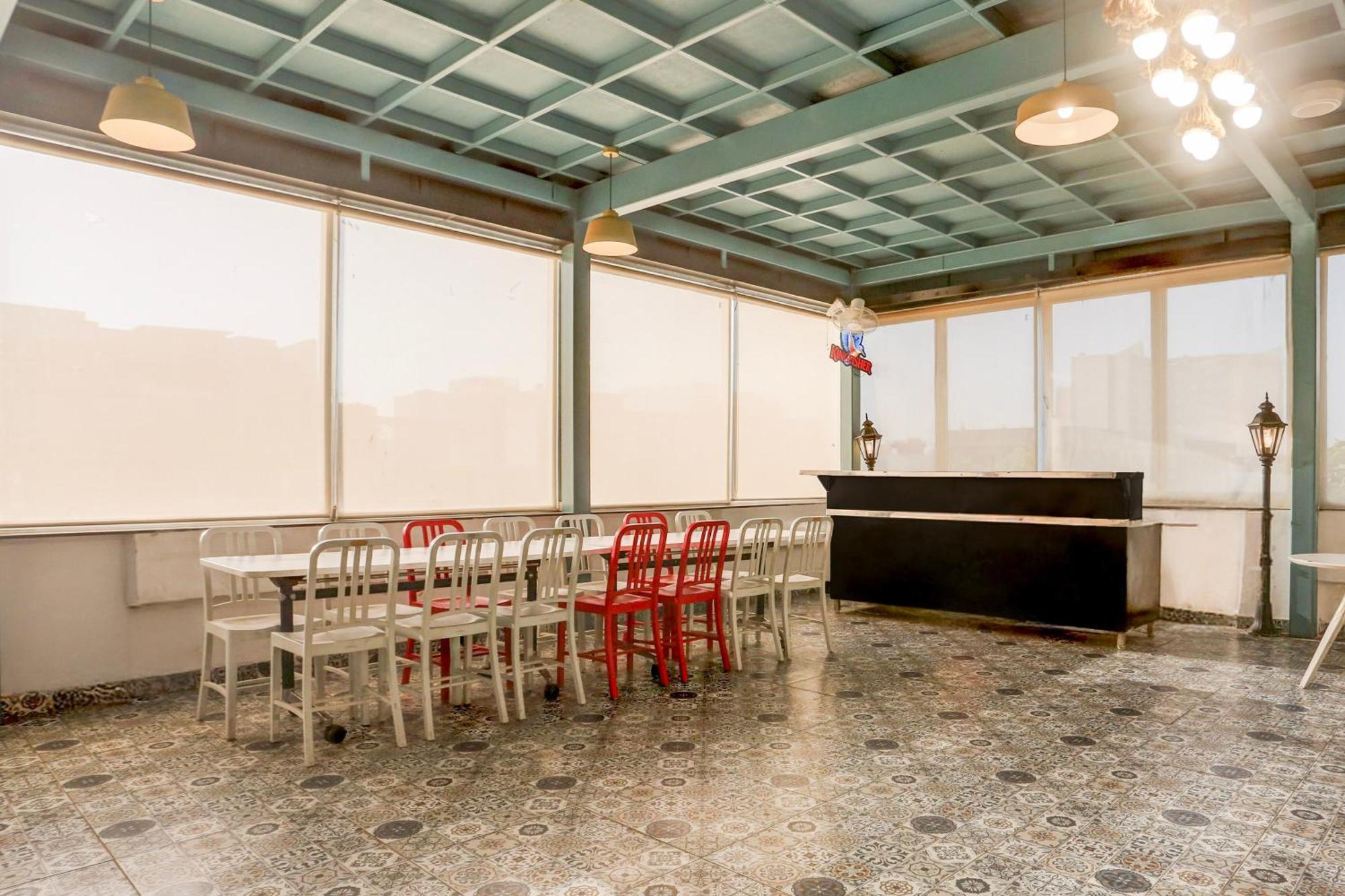 Super Townhouse Sushant Lok Phase 1 Formerly Hotel Neven Gurgaon Buitenkant foto