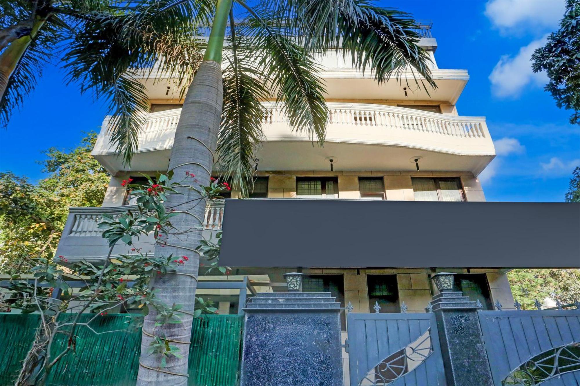 Super Townhouse Sushant Lok Phase 1 Formerly Hotel Neven Gurgaon Buitenkant foto
